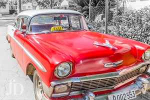 voiture-rouge-Vinales-NB