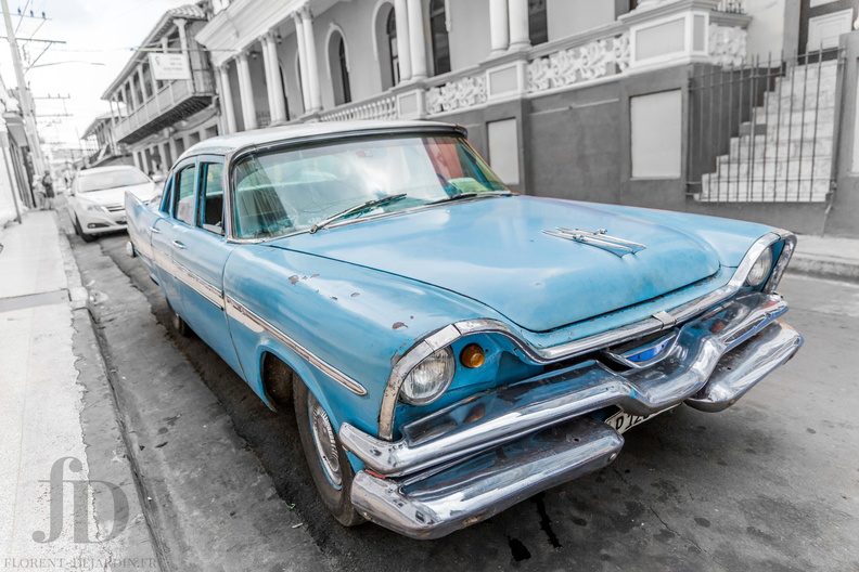 voiture-bleue-NB
